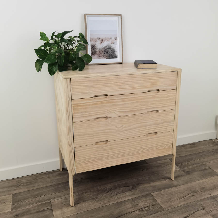 OUTENIQUA Chest 4 Drawer – Coastal White (Pine)